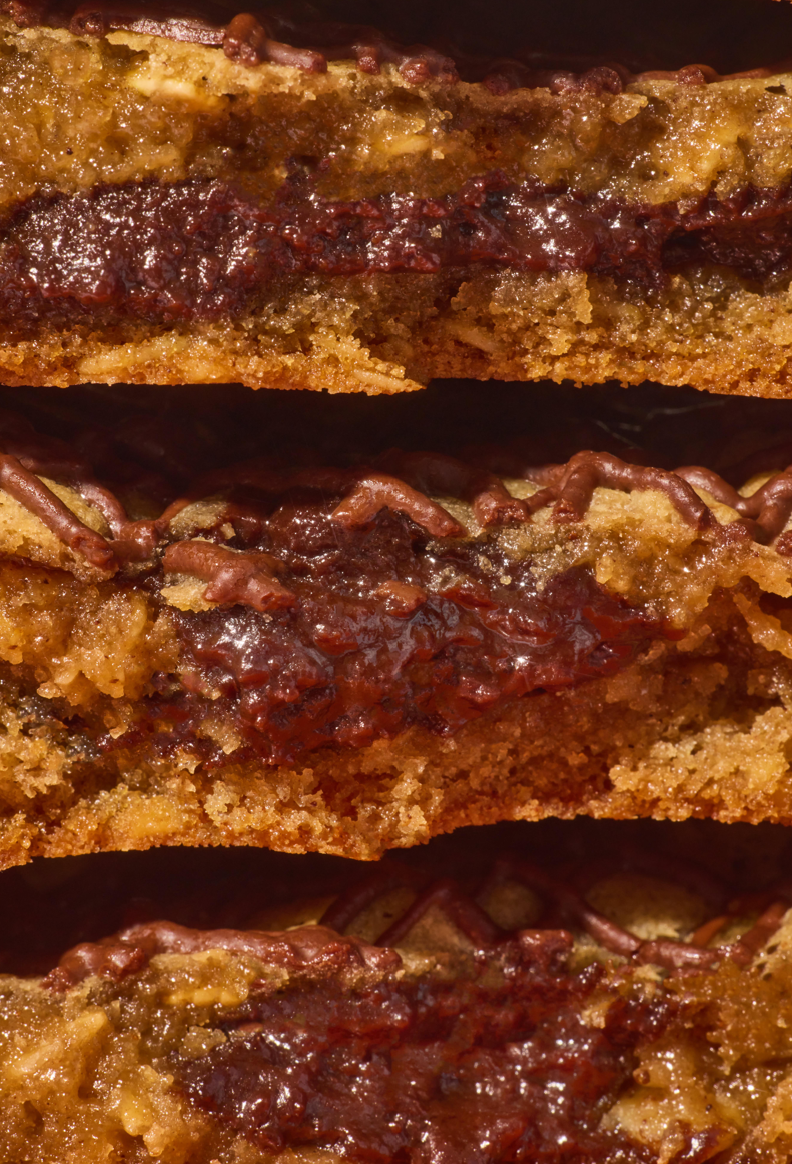 Vegan Oatmeal and Dark Chocolate Chip Cookie